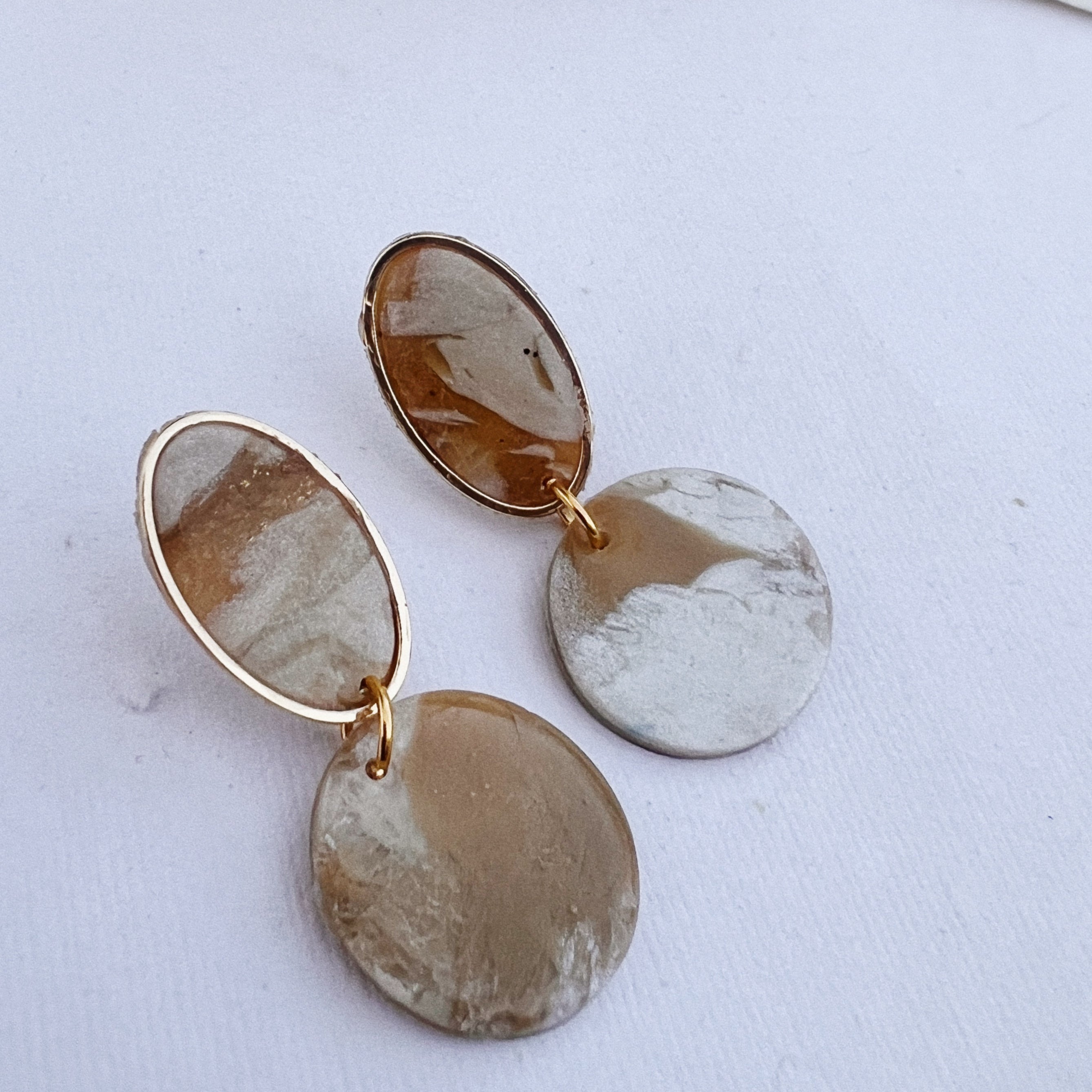 Beige Swirl Dangle Earring (Multi Shape)